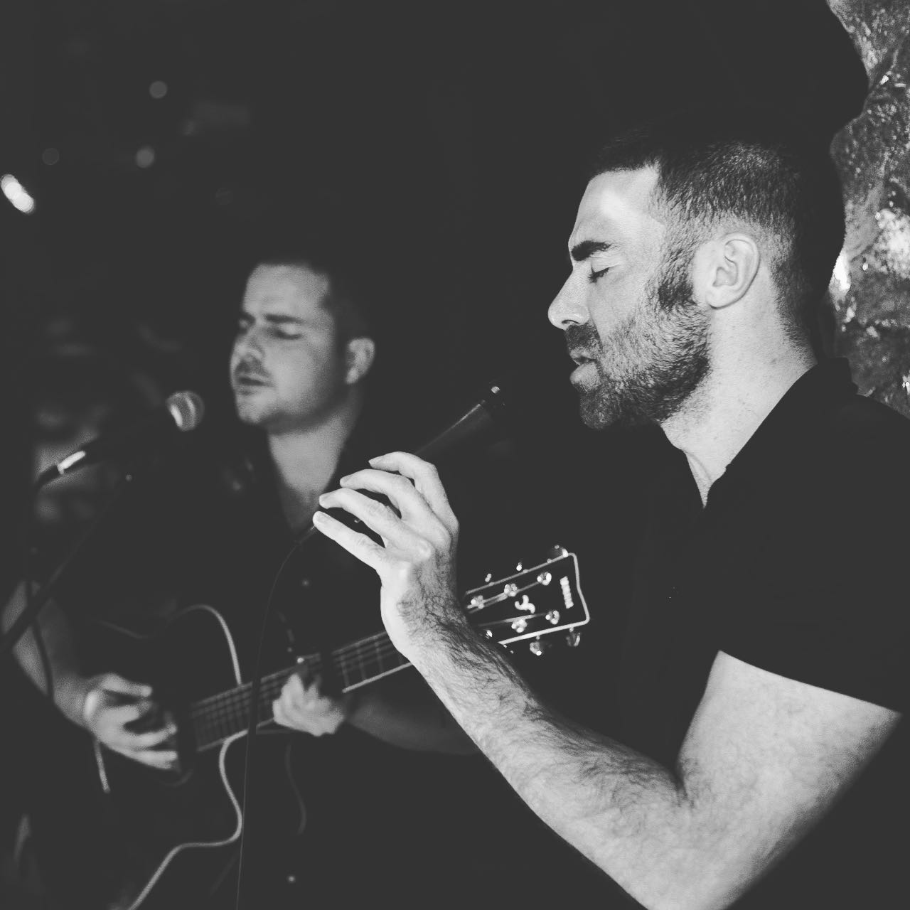 Live performance — black and white